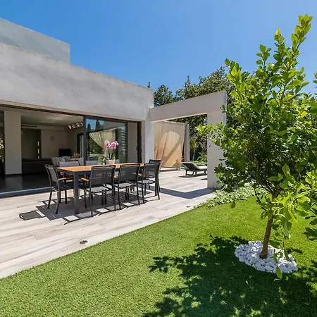 Vila Cannes Hills Lovely Pool & Garden *